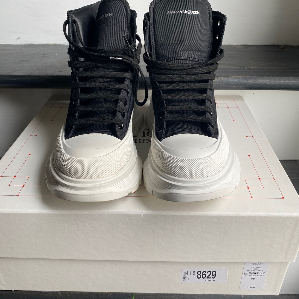 Alexander McQueen Sneaker Boot